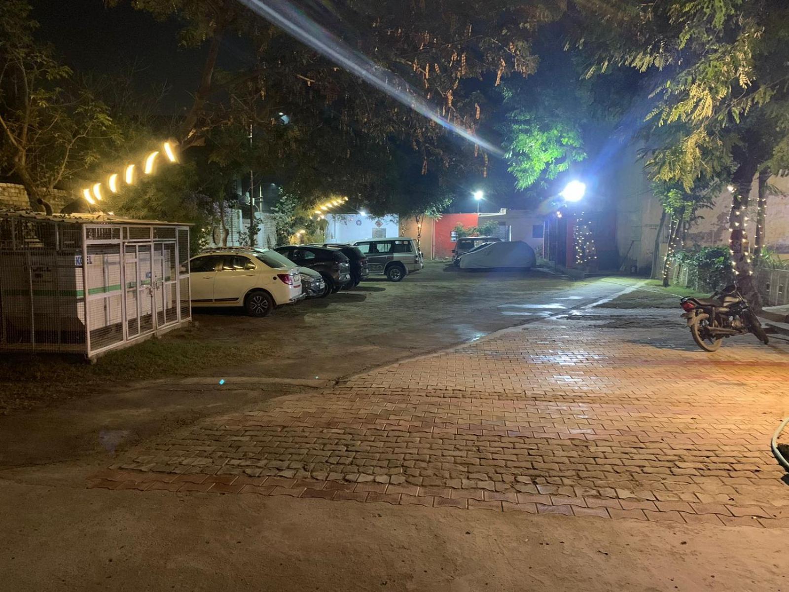 Nature Resort Agra  Bagian luar foto